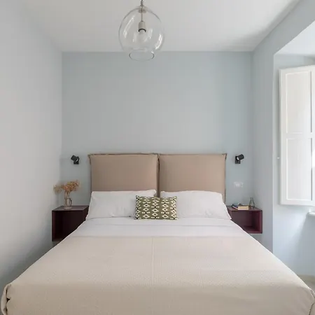 Iflat Lovely In Trevi Roma