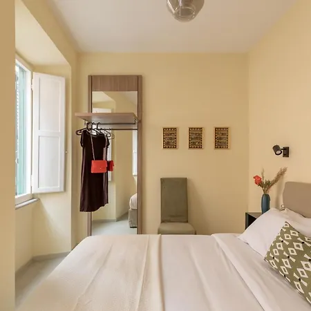 Iflat Lovely In Trevi